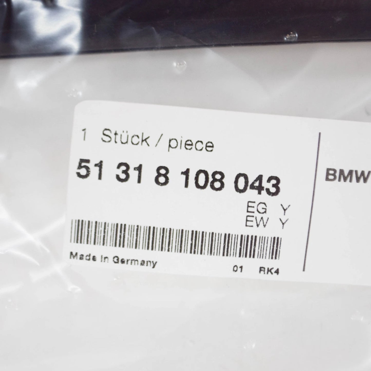 NEW BMW 8 E31 WINDSCREEN WEATHERSTRIP 51318108043 8108043 ORIGINAL