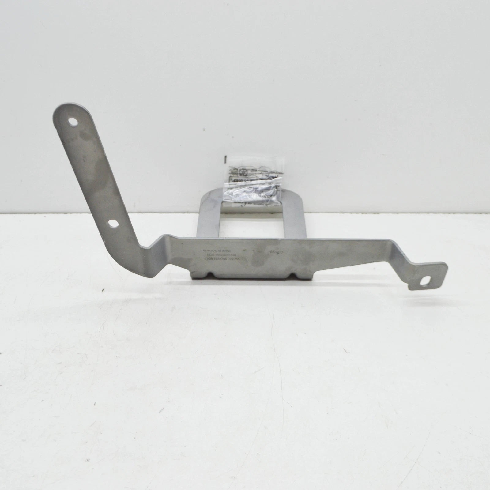 NEW VOLKSWAGEN CRAFTER SZ DISTRIBUTOR BRACKET 2N0971804A ORIGINAL