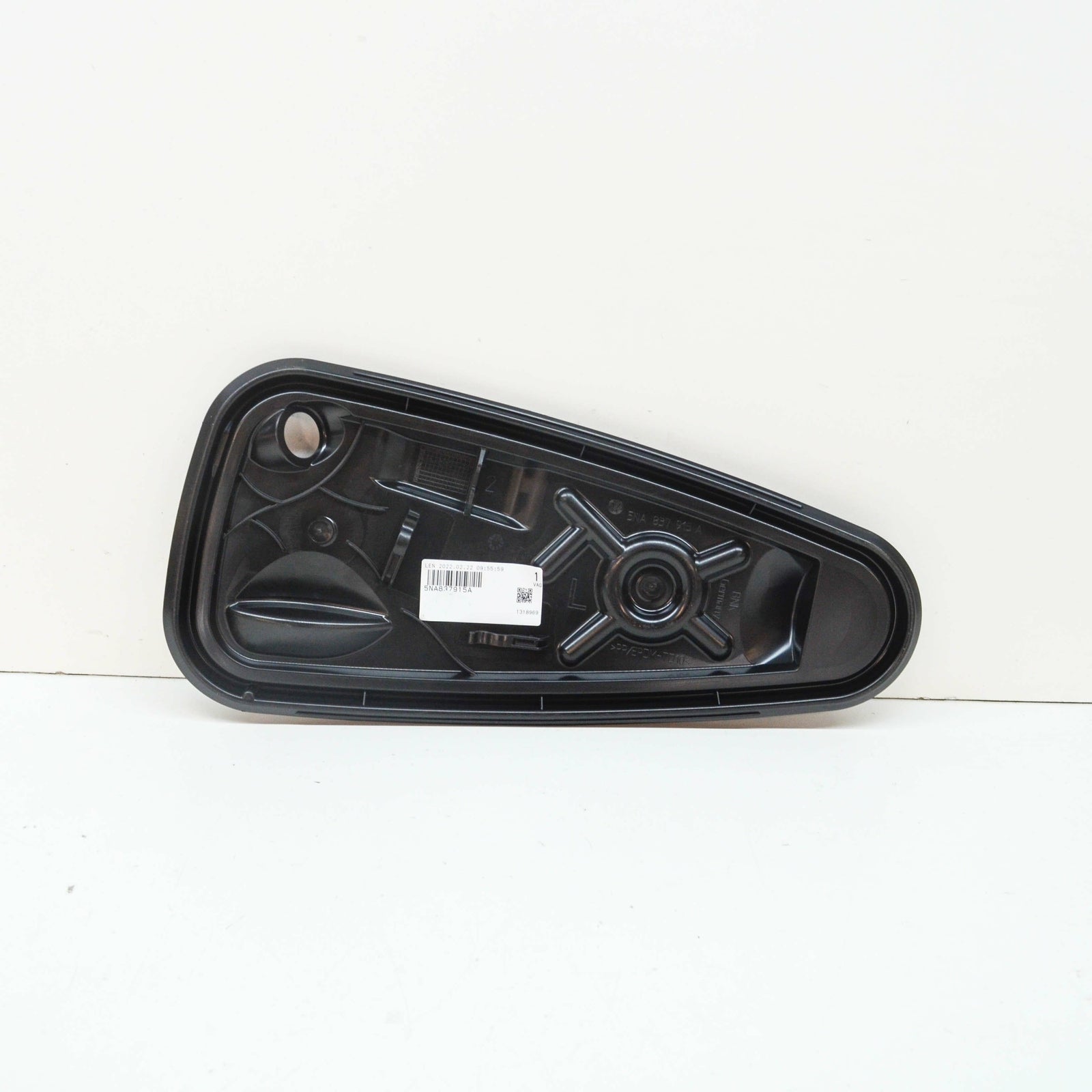 NEW VOLKSWAGEN TIGUAN AD FRONT LEFT DOOR PANEL COVER TRIM 5NA837915A ORIGINAL