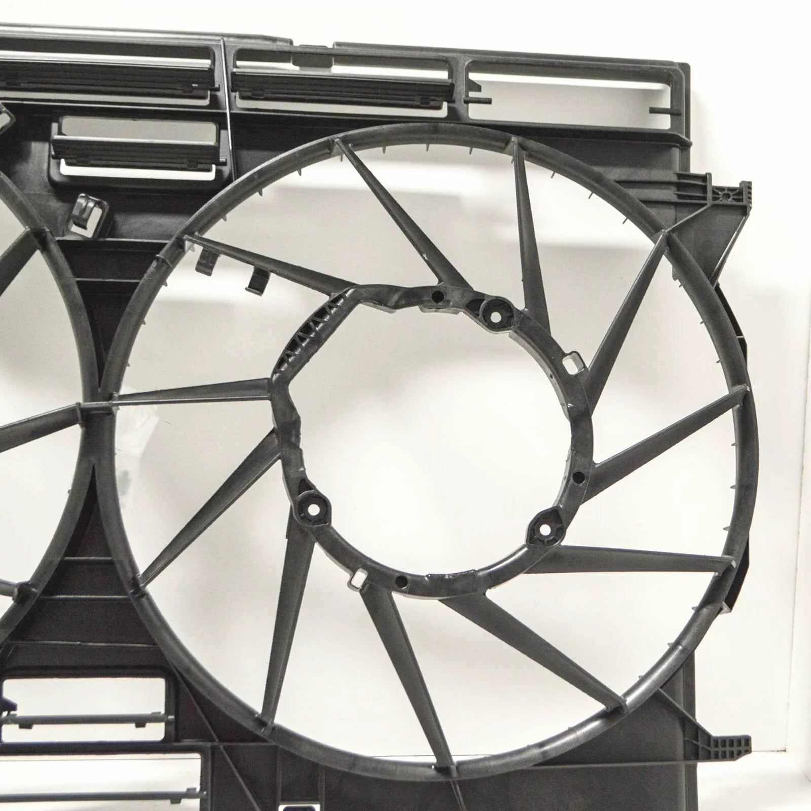 NEW AUDI Q7 4M MK2 ENGINE COOLING FAN SHROUD 8W0121207C ORIGINAL