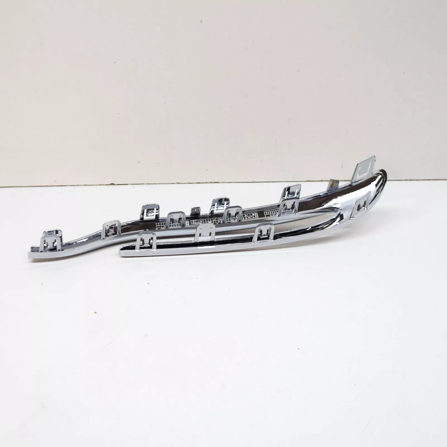 NEW MERCEDES-BENZ S W222 REAR RIGHT BUMPER CHROME MOLDING A2228853621 ORIGINAL