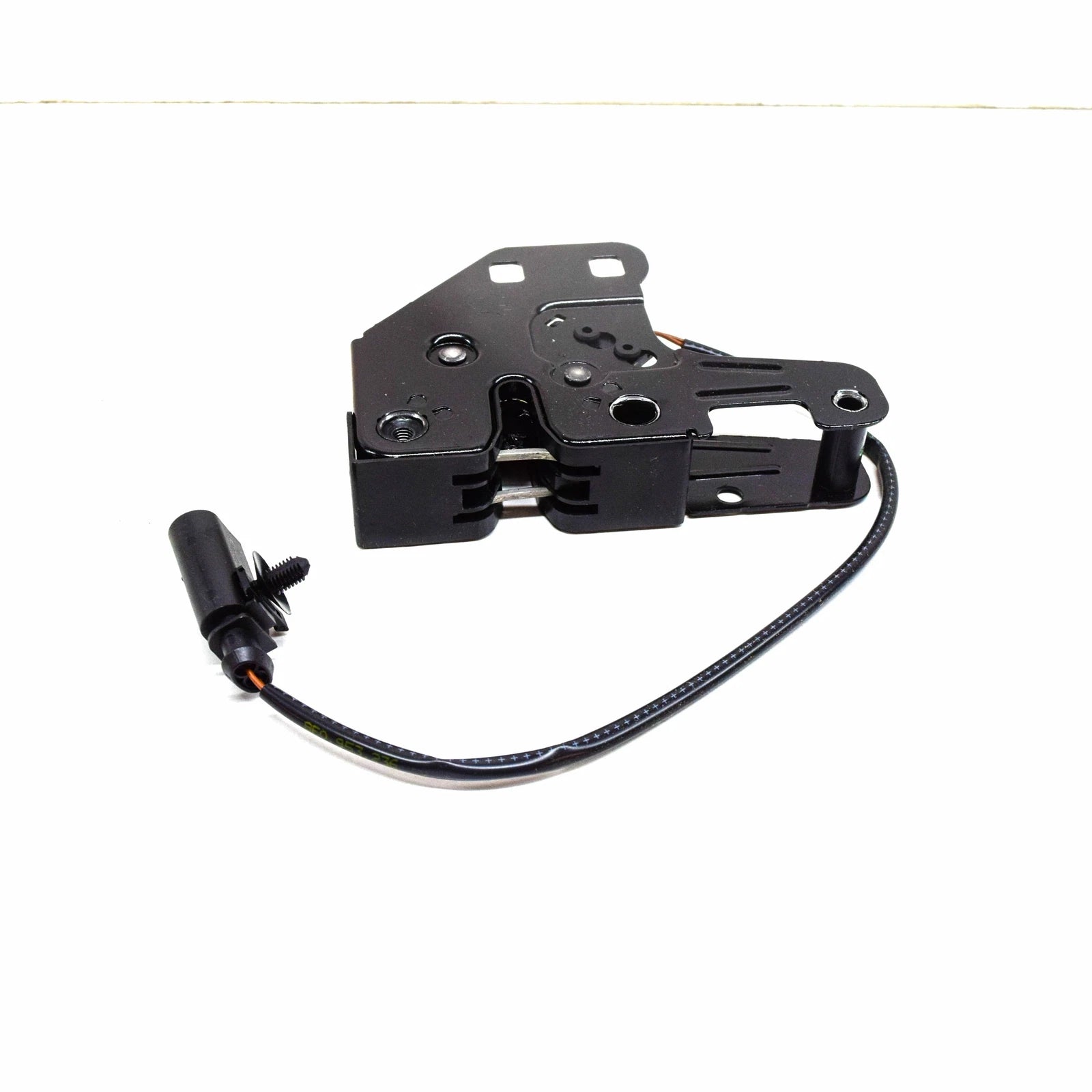 NEW AUDI A4 B5 FRONT BONNET HOOD LID LOCK 8E0823509D