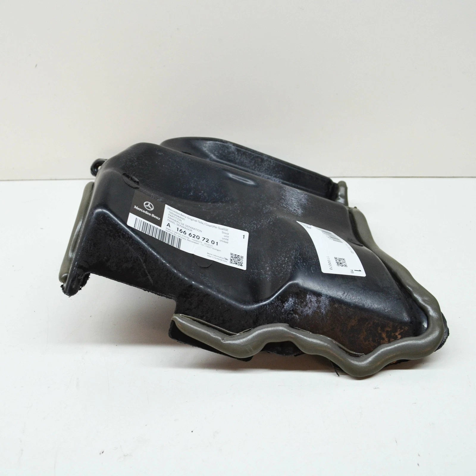 NEW MB GLE W166 ENGINE LEFT UPPER COWL INSULATOR A1666207201 ORIGINAL