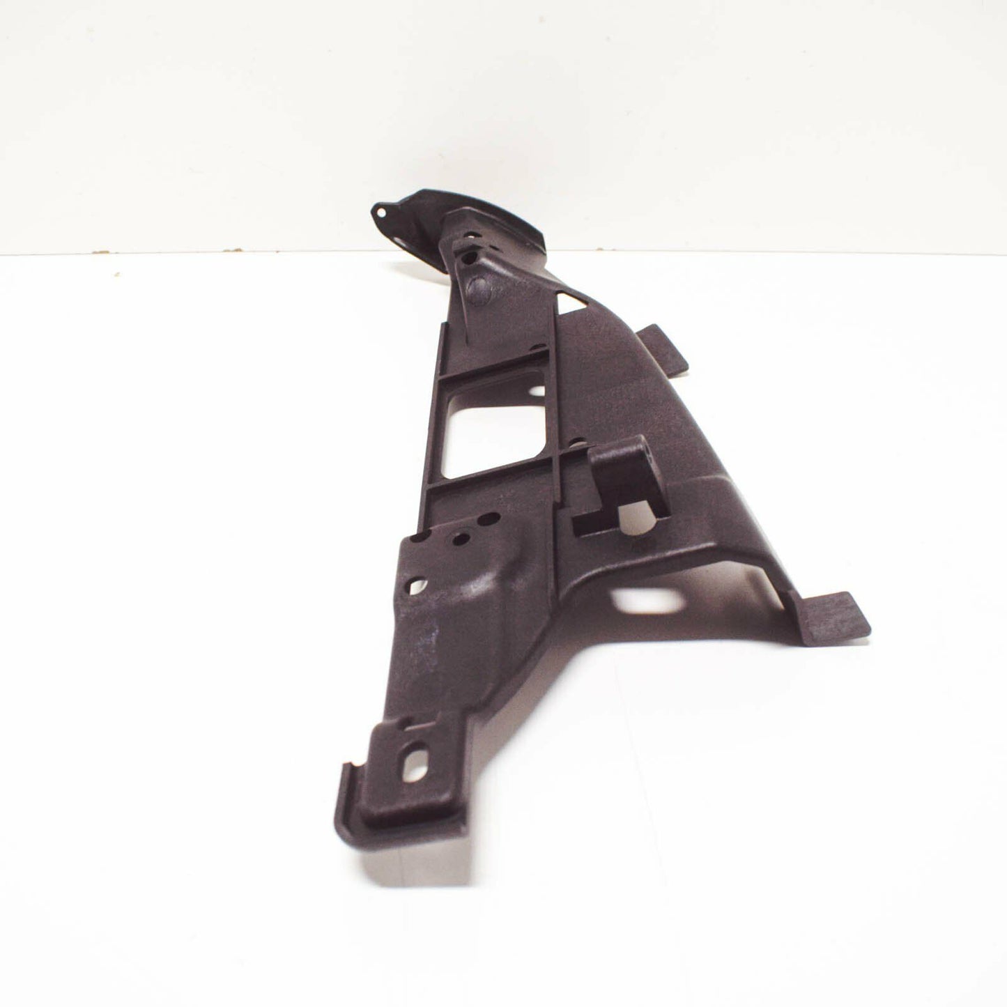 NEW MB CLS C218 REAR BUMPER TAIL PIPE LEFT BRACKET A2188851914 ORIGINAL