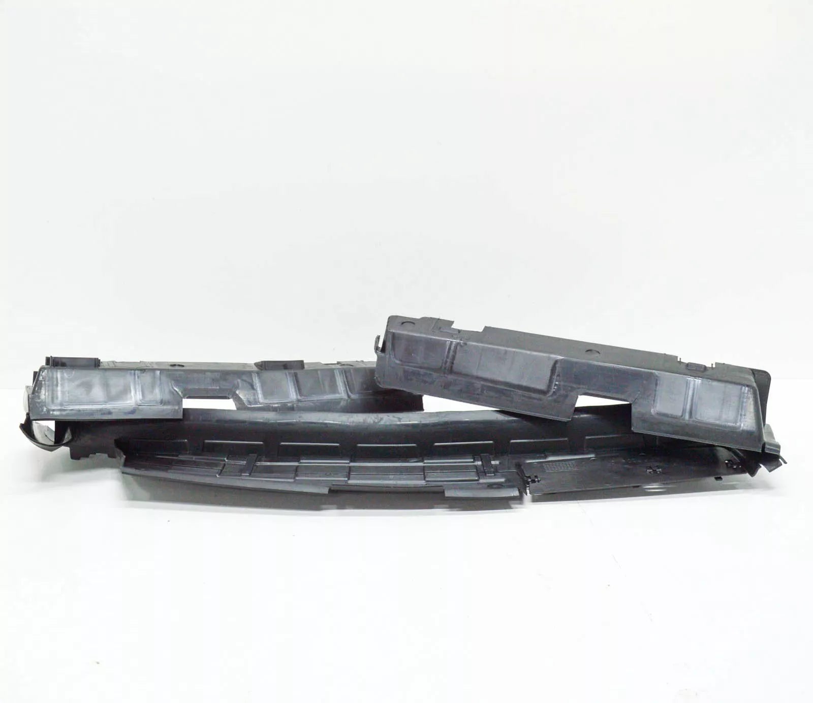 NEW MERCEDES-BENZ A W177 RADIATOR UPPER AIR DUCT SEGMENT A1775050800