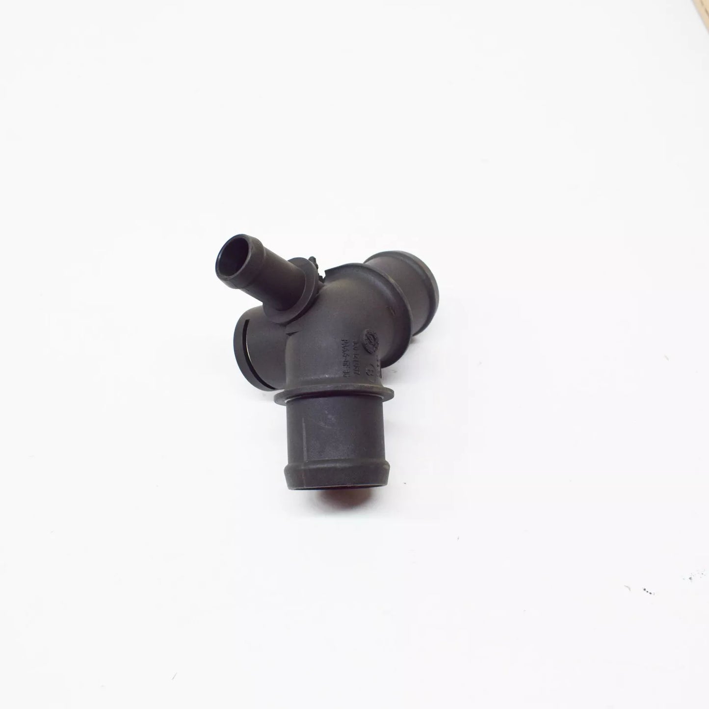 NEW VOLKSWAGEN BEETLE 9C COOLANT T-FLANGE DISTRIBUTOR 1C0121087B ORIGINAL