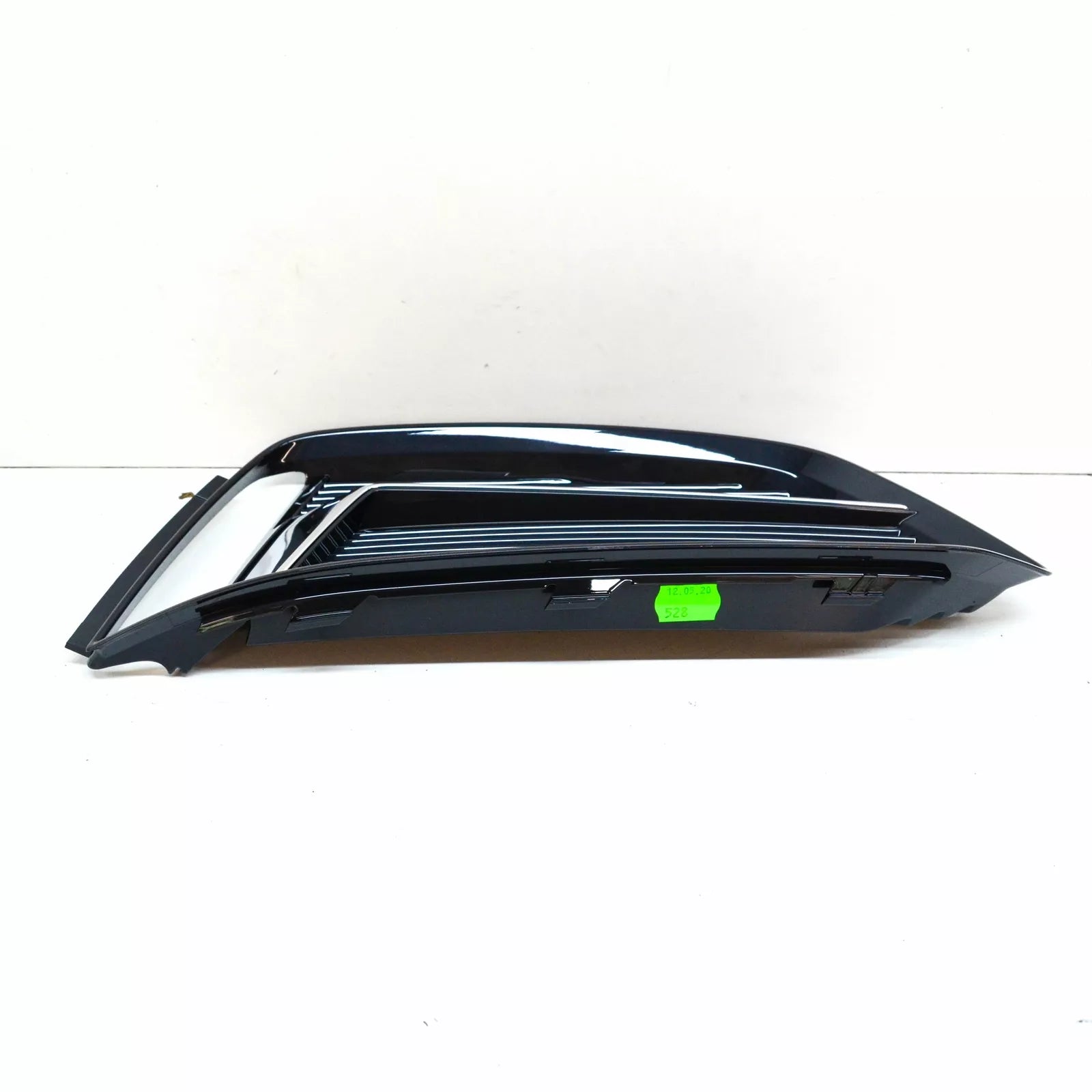 NEW AUDI A5 8W6 S5 FRONT RIGHT BUMPER GRILLE 8W6807682MRN4