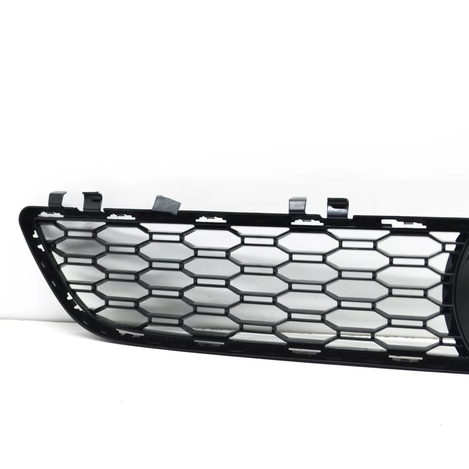 NEW BMW 5 G30 FRONT LOWER BUMPER AIR INTAKE GRILLE 51118064931 ORIGINAL