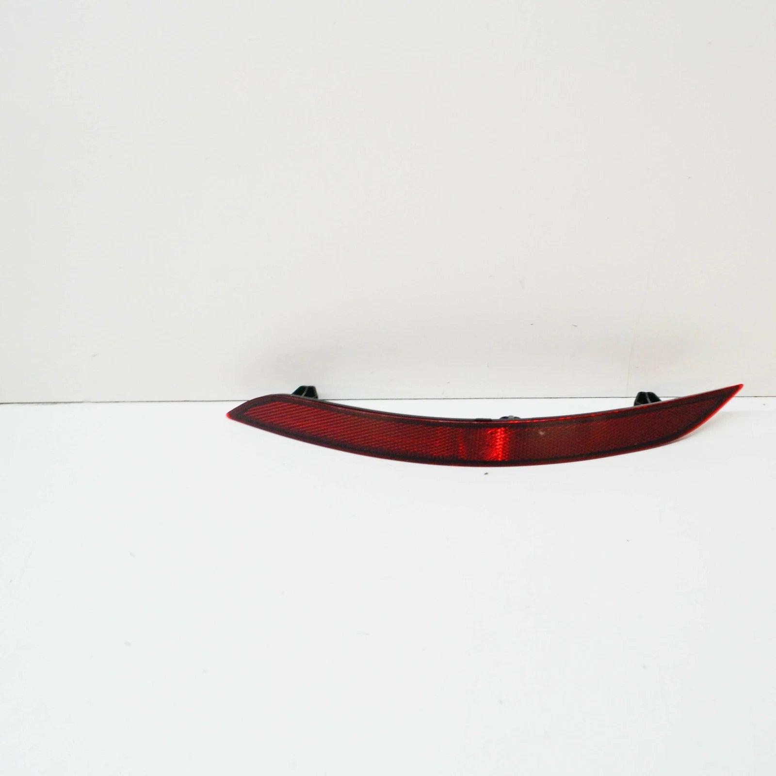 NEW AUDI A3 8V REAR LEFT BUMPER REFLECTOR 8V5945105D ORIGINAL