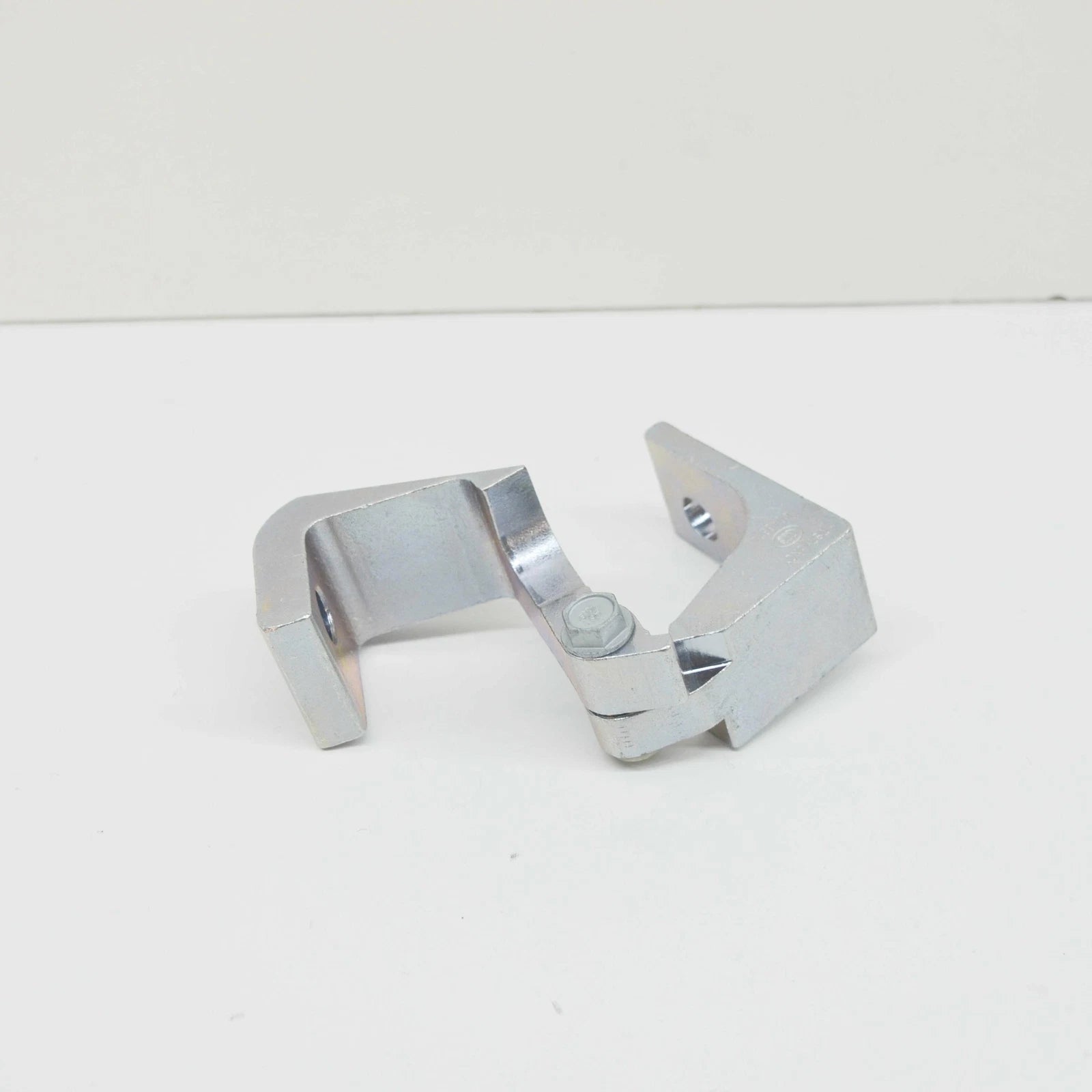 NEW VOLKSWAGEN TRANSPORTER T6 FRONT RIGHT DOOR UPPER HINGE 7E0831402B