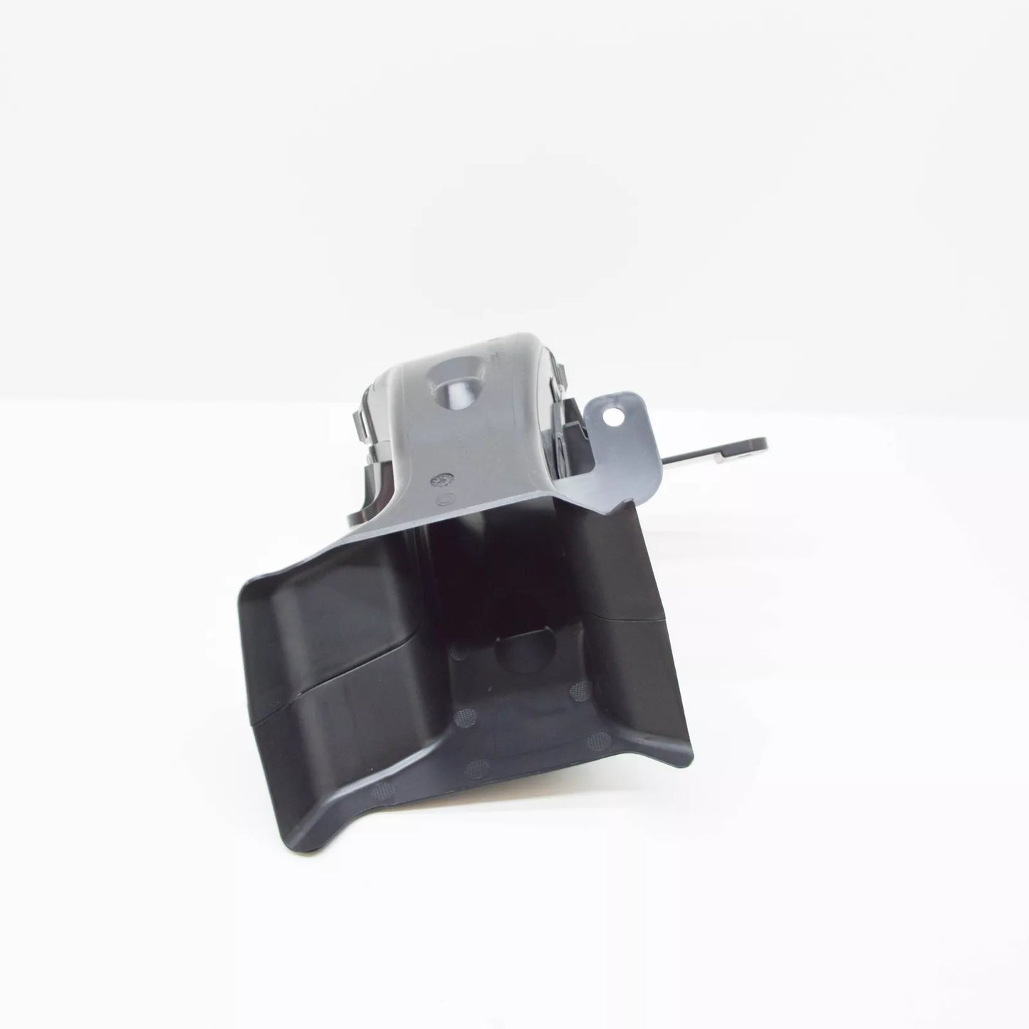 NEW BMW X6G 06 FRONT RIGHT AIR DUCT INTAKE PIPE 51748070234 8070234 2021