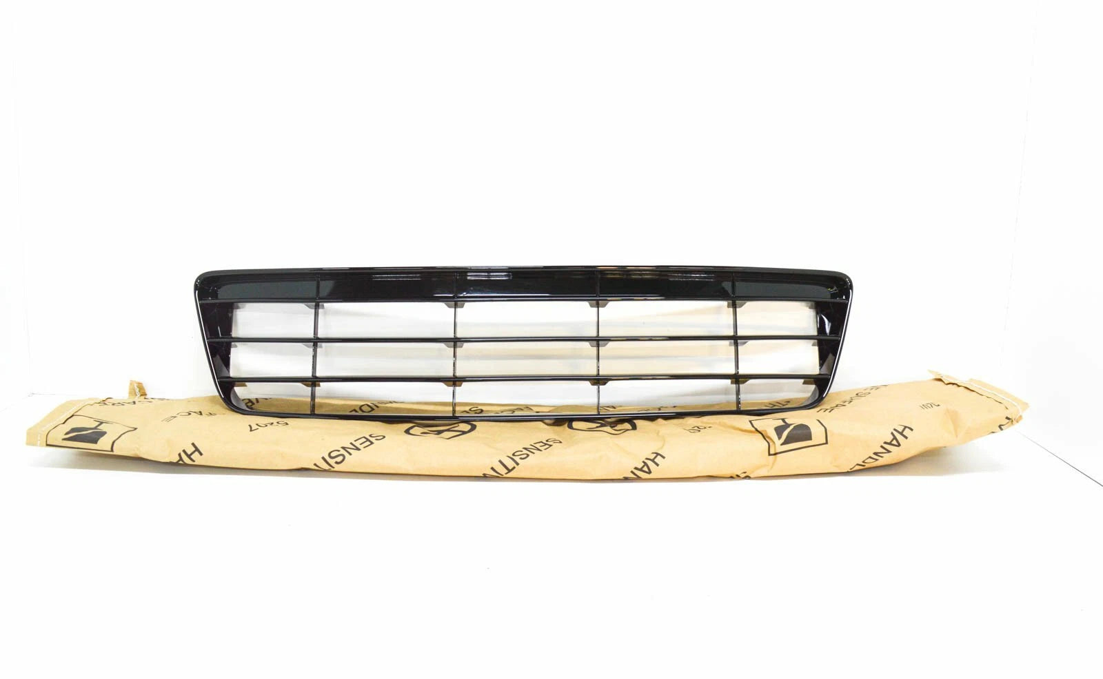 NEW VOLKSWAGEN SCIROCCO 137 FRONT BUMPER LOWER GRILLE 1K8853677A041