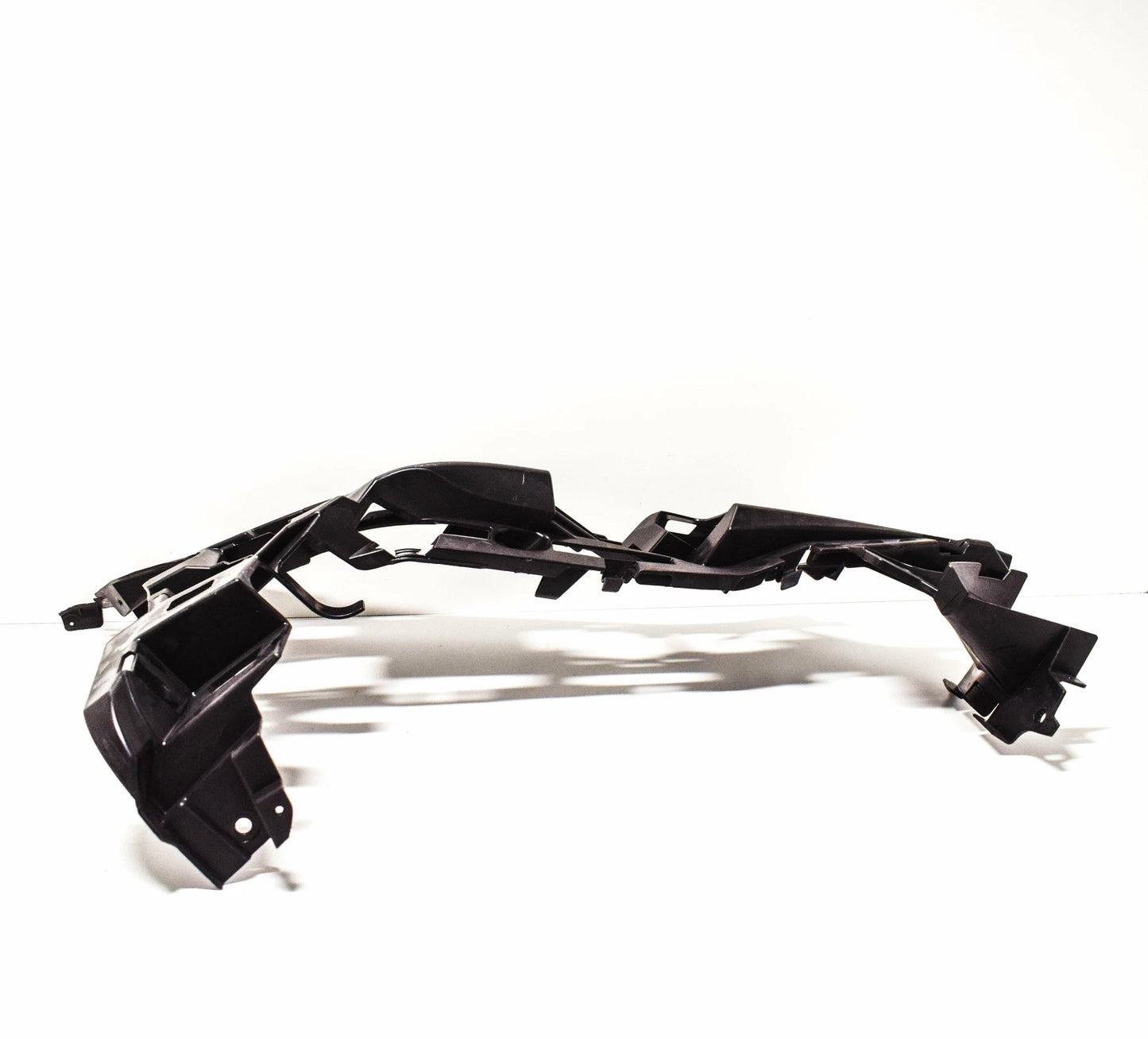 NEW MERCEDES-BENZ E-CLASS C238 FRONT BUMPER RIGHT BRACKET A2138852400 ORIGINAL