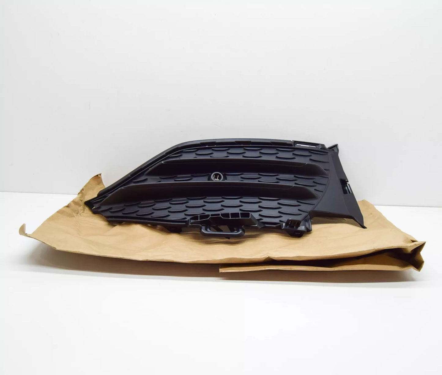 NEW MERCEDES-BENZ GLC COUPE C253 FRONT RIGHT GRILLE A2538858104 ORIGINAL