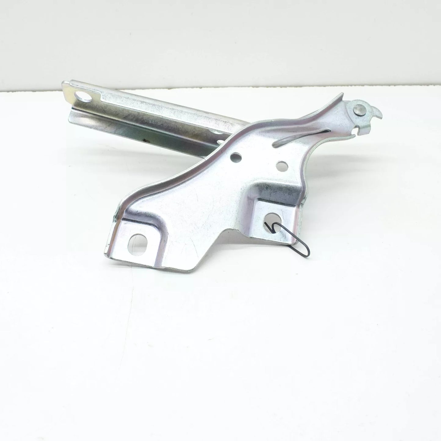 NEW VW PASSAT ALLTRACK B8 FRONT RIGHT BONNET HOOD HINGE 3G0823302