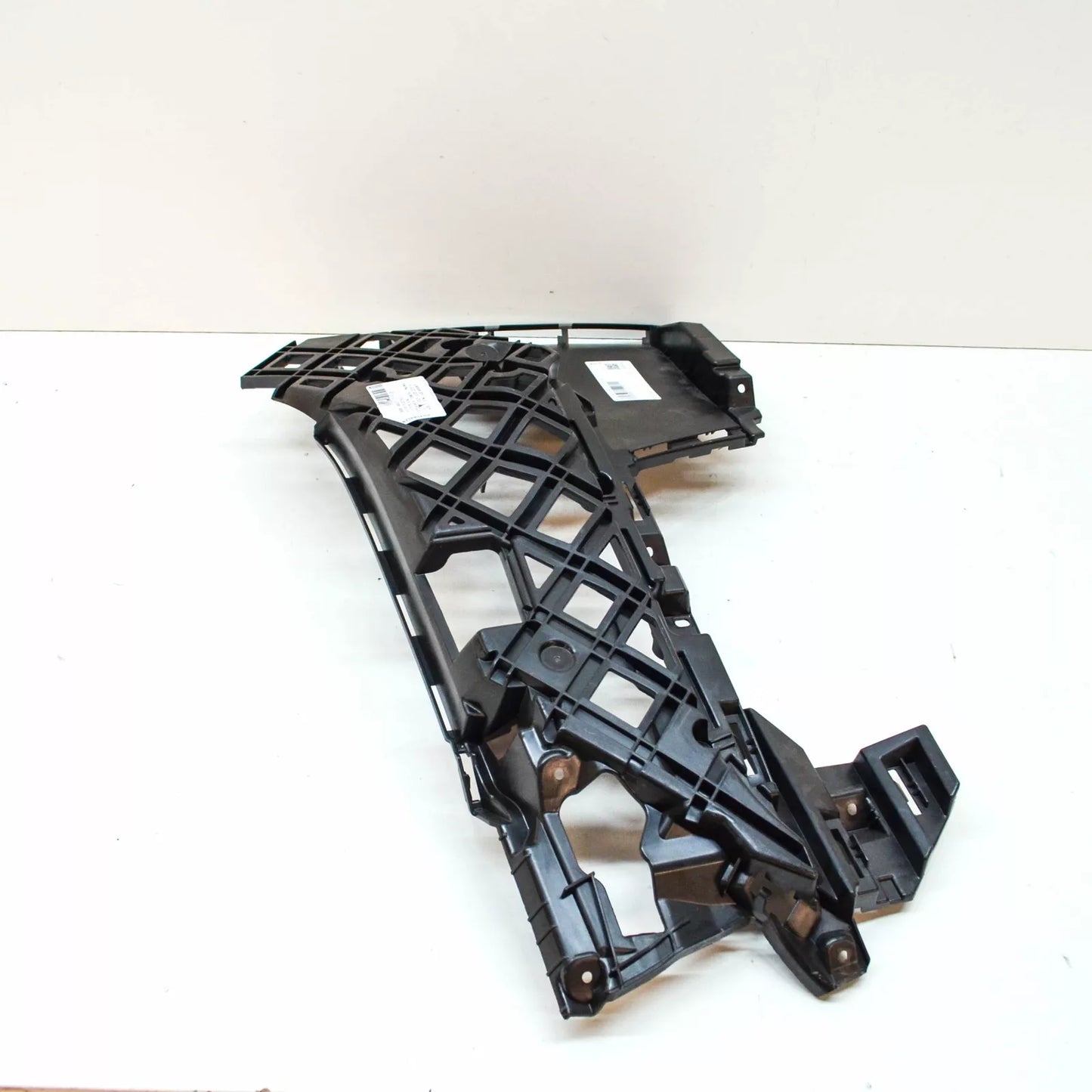 NEW VOLKSWAGEN ARTEON 3H7 FRONT LEFT BUMPER BRACKET GUIDE 3G8807177D