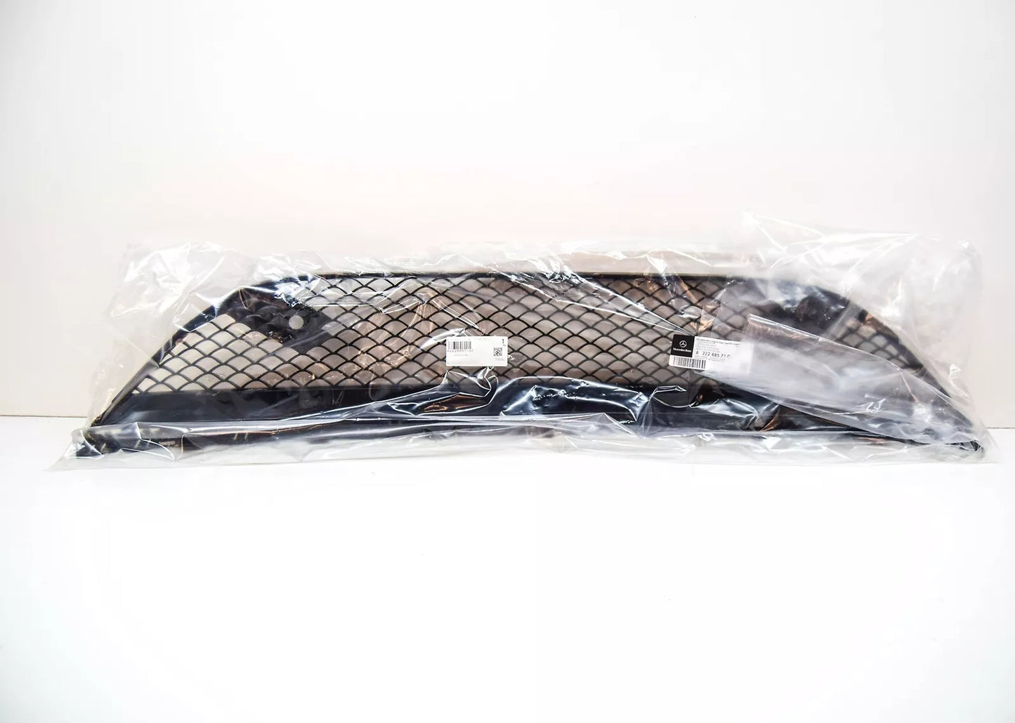 NEW MERCEDES-BENZ S W222 FRONT BUMPER LOWER GRILL A2228857100 ORIGINAL