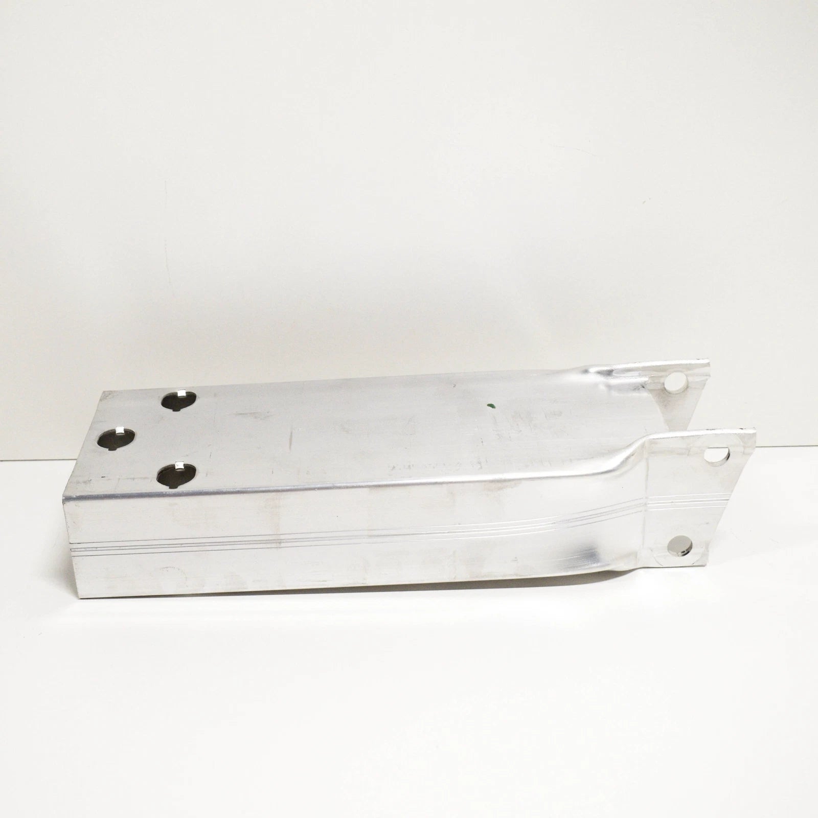 NEW MB E W213 FRONT LEFT REINFORCEMENT BRACKET BAR IMPACT A2136201500 ORIGINAL