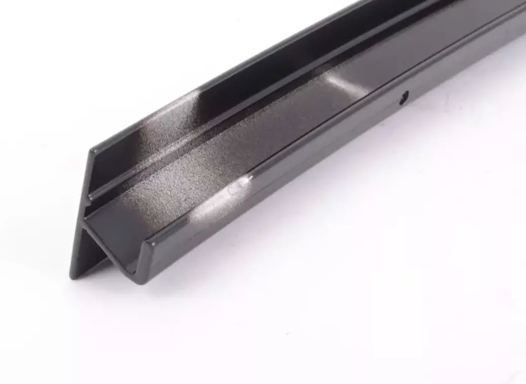 NEW BMW X5 E70 REAR LEFT WINDOW GUIDE WEB COVER 7136959 51337136959 ORIGINAL