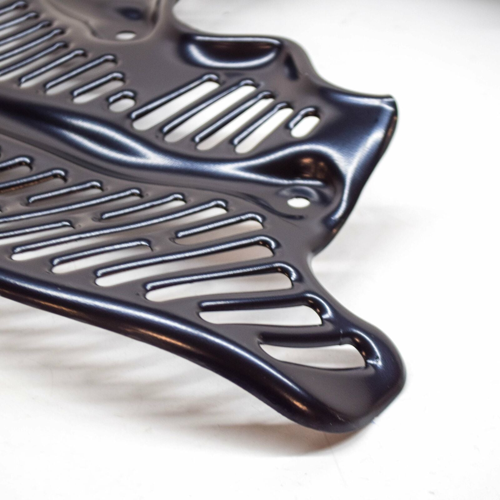 NEW AUDI Q7 4M FRONT RIGHT BRAKE DISC PROTECTION 4M0615312H ORIGINAL