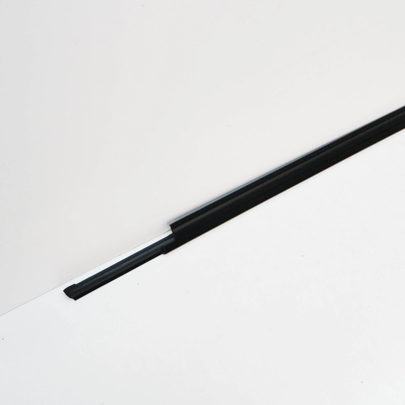 NEW AUDI A8 4H REAR RIGHT WINDOW SLOT SEAL WITH TRIM STRIP 4H4853764C2ZZ