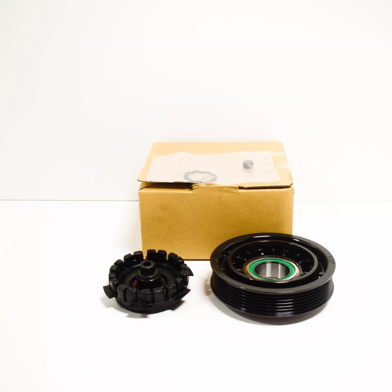 NEW AUDI A4 B8 A/C COMPRESSOR PUMP PULLEY 8K0260810A ORIGINAL