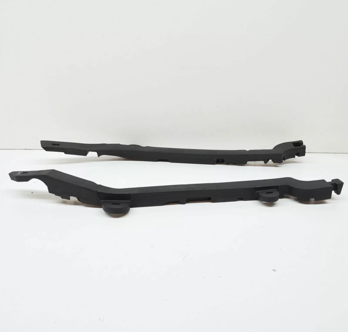 NEW AUDI E-TRON GEN FRONT BUMPER LOWER GRILLE INSULATOR FOAM 4KE807914A ORIGINAL