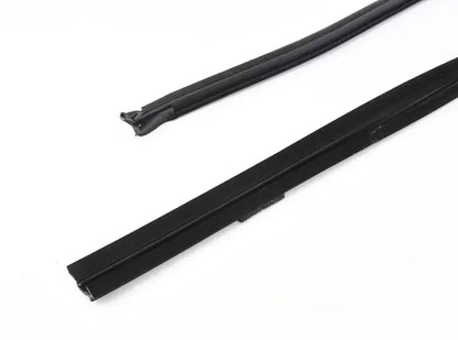 NEW BMW X5 F15 REAR RIGHT DOOR WINDOW GUIDE 51357289668 7289668 ORIGINAL