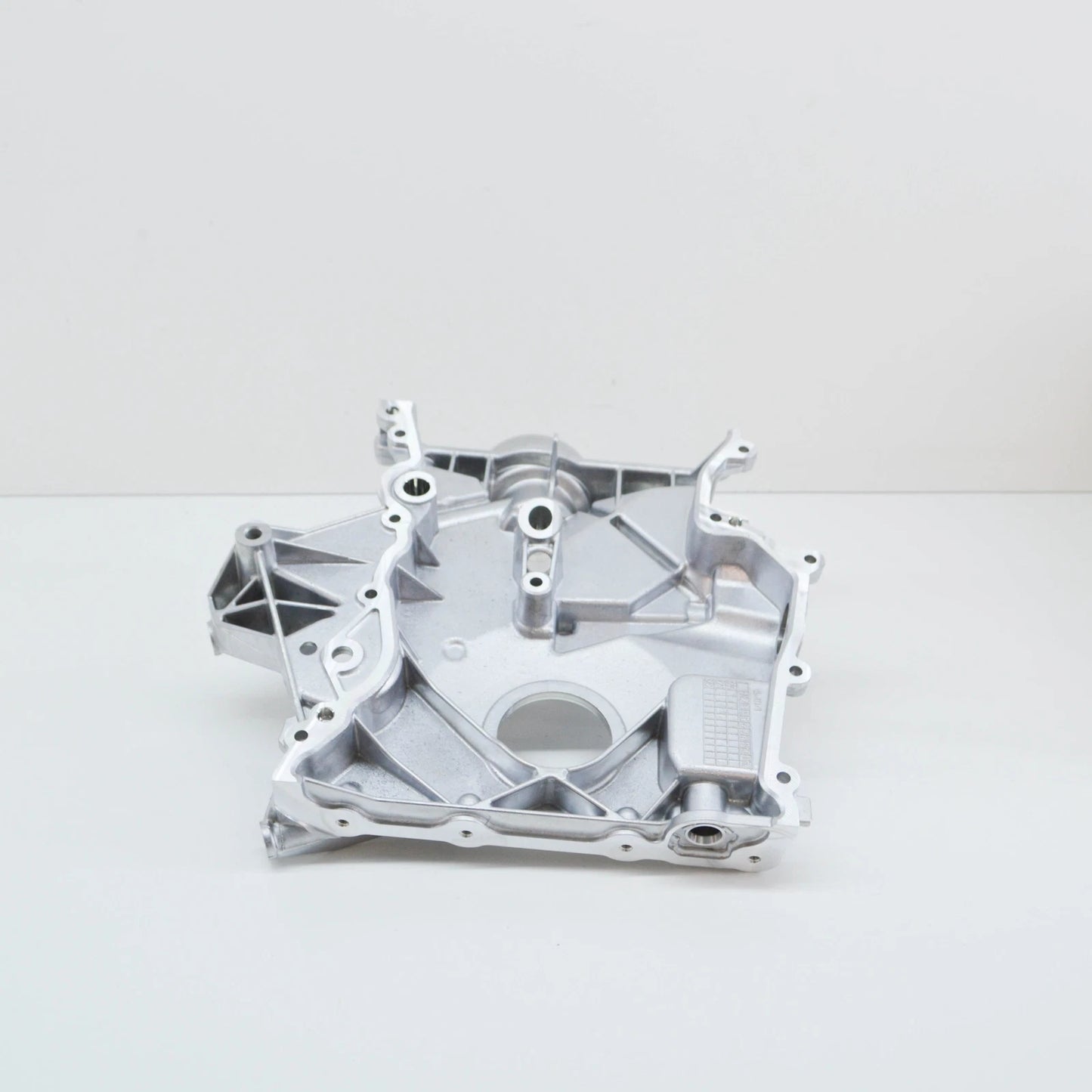 NEW MERCEDES-BENZ C W205 ENGINE TIMING CASE A2740101814 ORIGINAL