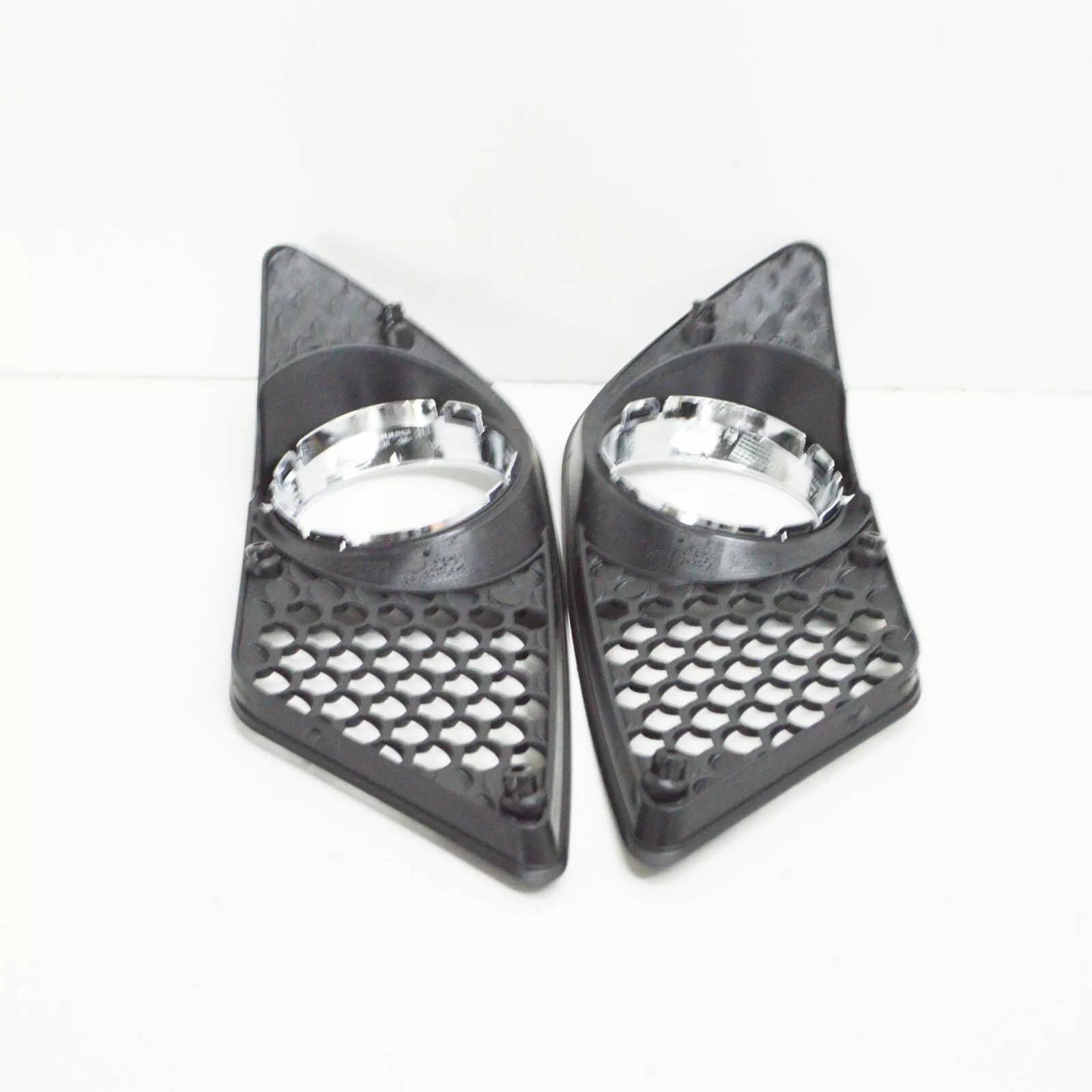 NEW MB C-CLASS W204 AMG FRONT BUMPER FOG GRILLE A2048850353 A2048850253 ORIGINAL