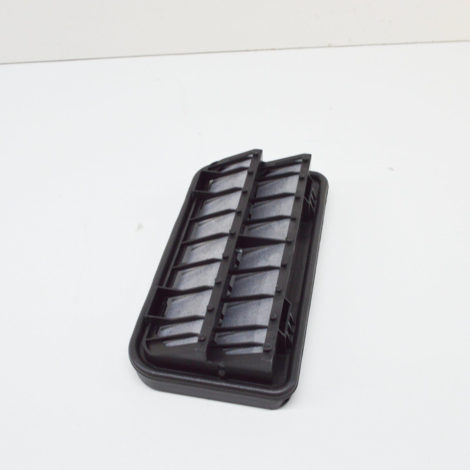 NEW VOLKSWAGEN CC TRUNK AIR VENT TRIM 3C0819465 ORIGINAL