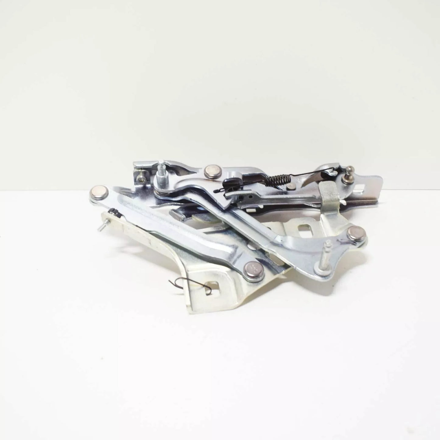 NEW AUDI A4 B9 FRONT RIGHT BONNET HOOD HINGE 8W0823302E