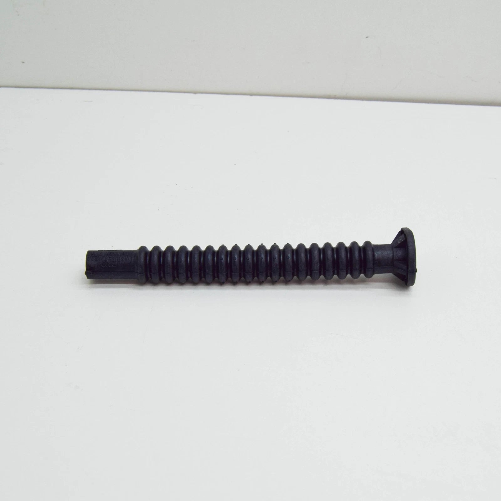 NEW AUDI E-TRON GT REAR LID WATER DRAINAGE HOSE 8S0827429A ORIGINAL