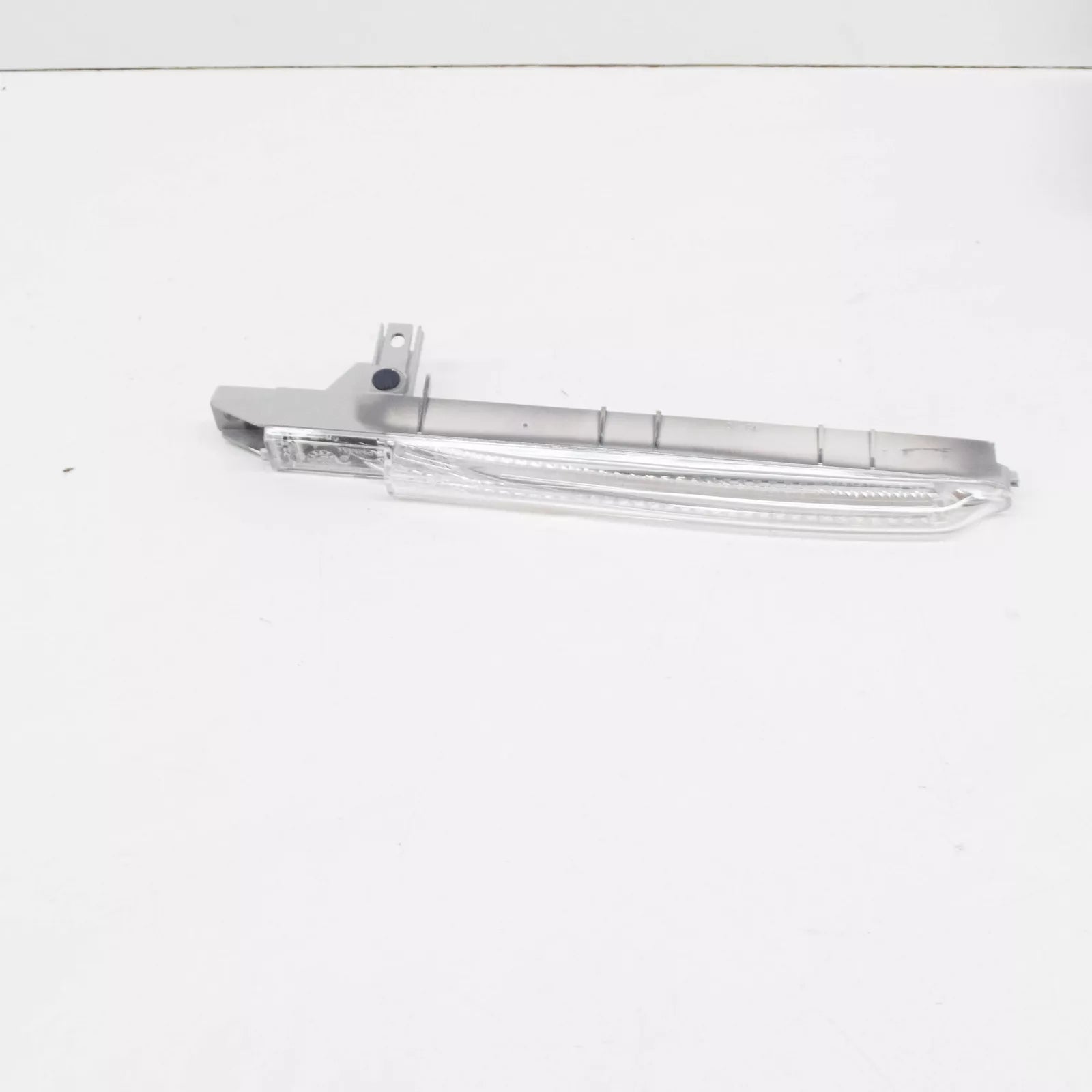 NEW BMW 3 E90 FRONT RIGHT TURN SIGNAL 63137838540 7838540 ORIGINAL