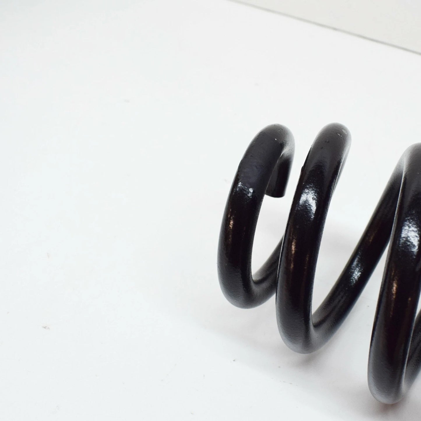 NEW MERCEDES-BENZ GLE W166 FRONT RIGHT COIL SPRING A1663211704 2017 ORIGINAL