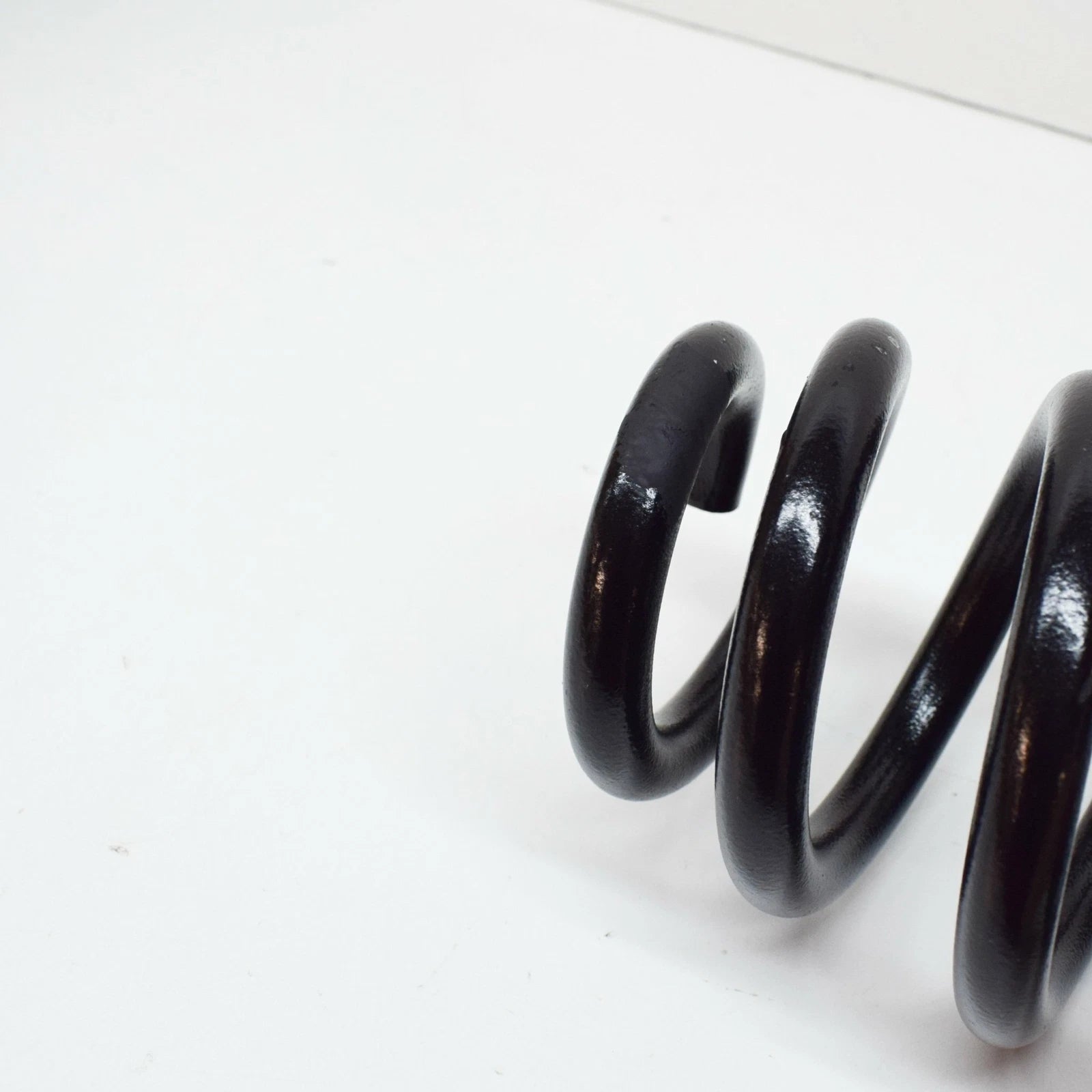 NEW MERCEDES-BENZ GLE W166 FRONT RIGHT COIL SPRING A1663211704 2017 ORIGINAL