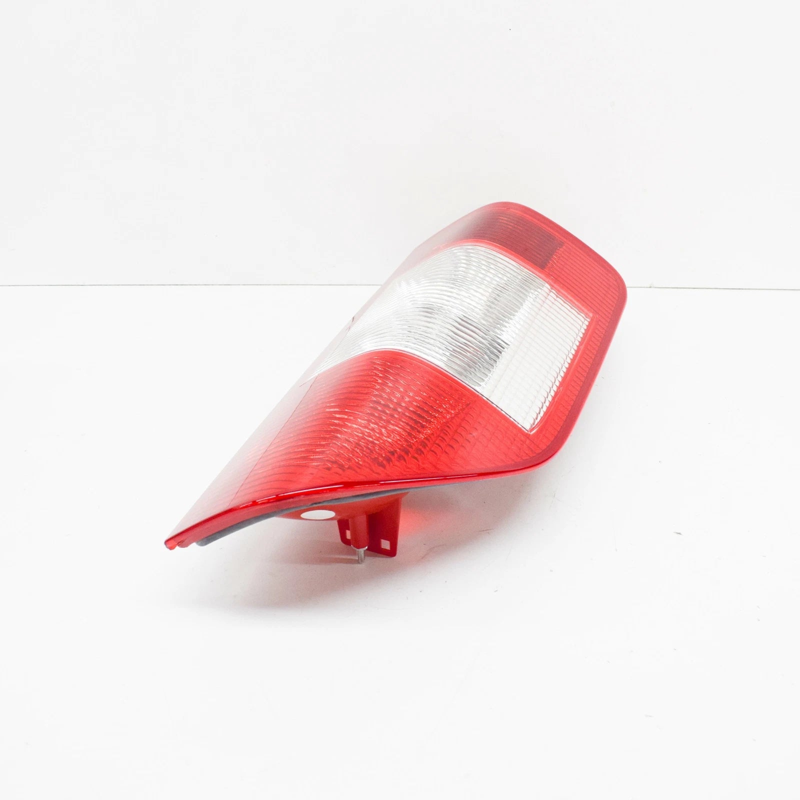 NEW MERCEDES-BENZ SPRINTER 903 REAR LEFT TAIL LIGHT A0008261556