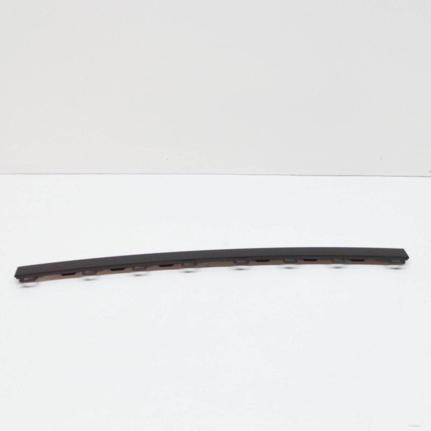 NEW AUDI A1 SPORTBACK GBA REAR BUMPR CENTER TRIM 82A807644Y9B ORIGINAL