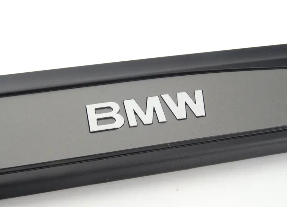 NEW BMW 5 E60 FRONT LEFT DOOR SILL TRIM 51477034303 7034303 ORIGINAL