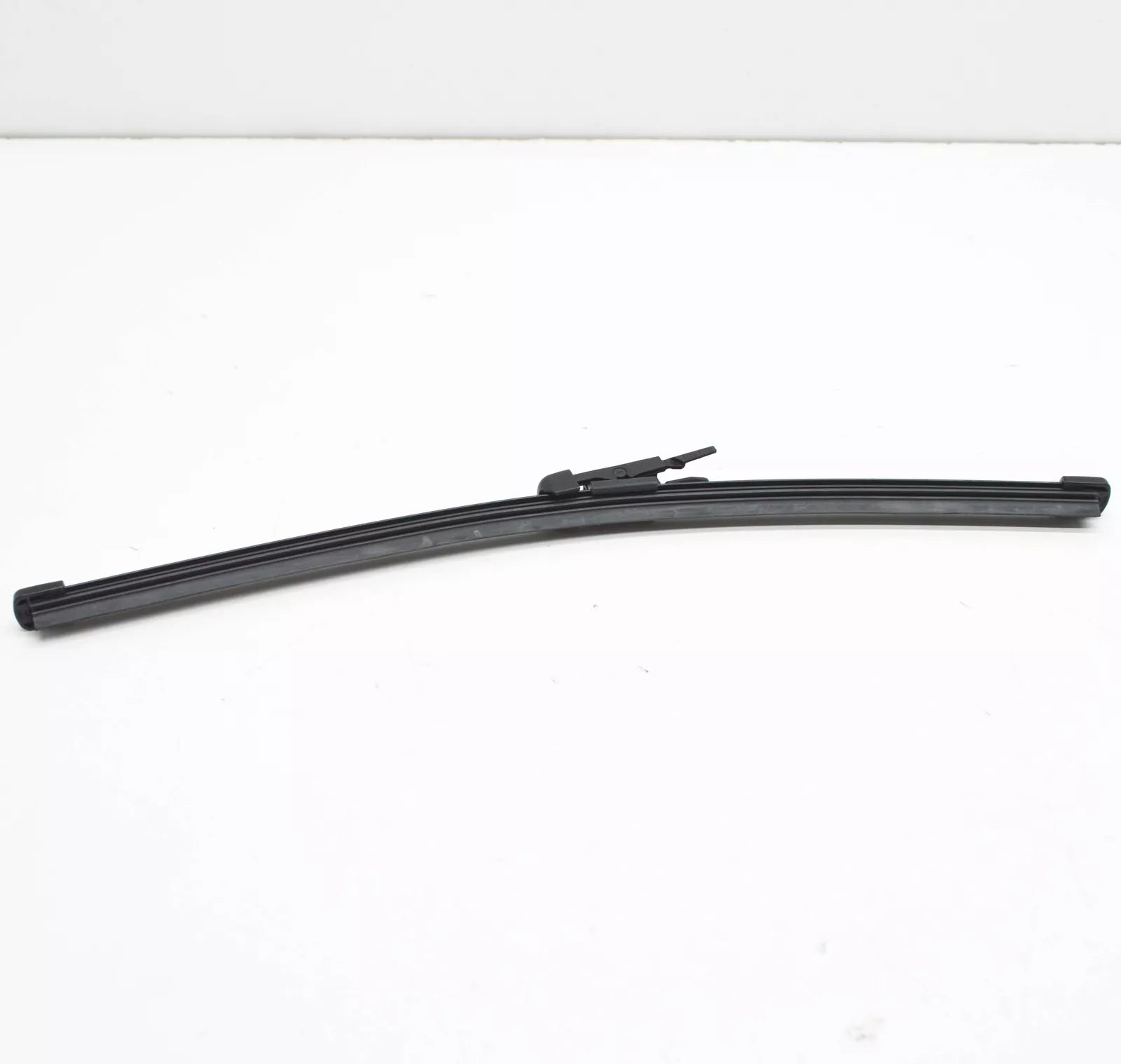 NEW BMW X1 E84 REAR WINDSHIELD WIPER BLADE 61622990035 2990035 ORIGINAL