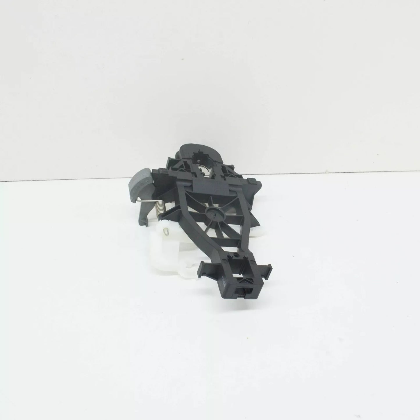 NEW VW TRANSPORTER T5 LEFT SLIDING DOOR MOUNTING BAR 7E0843351C