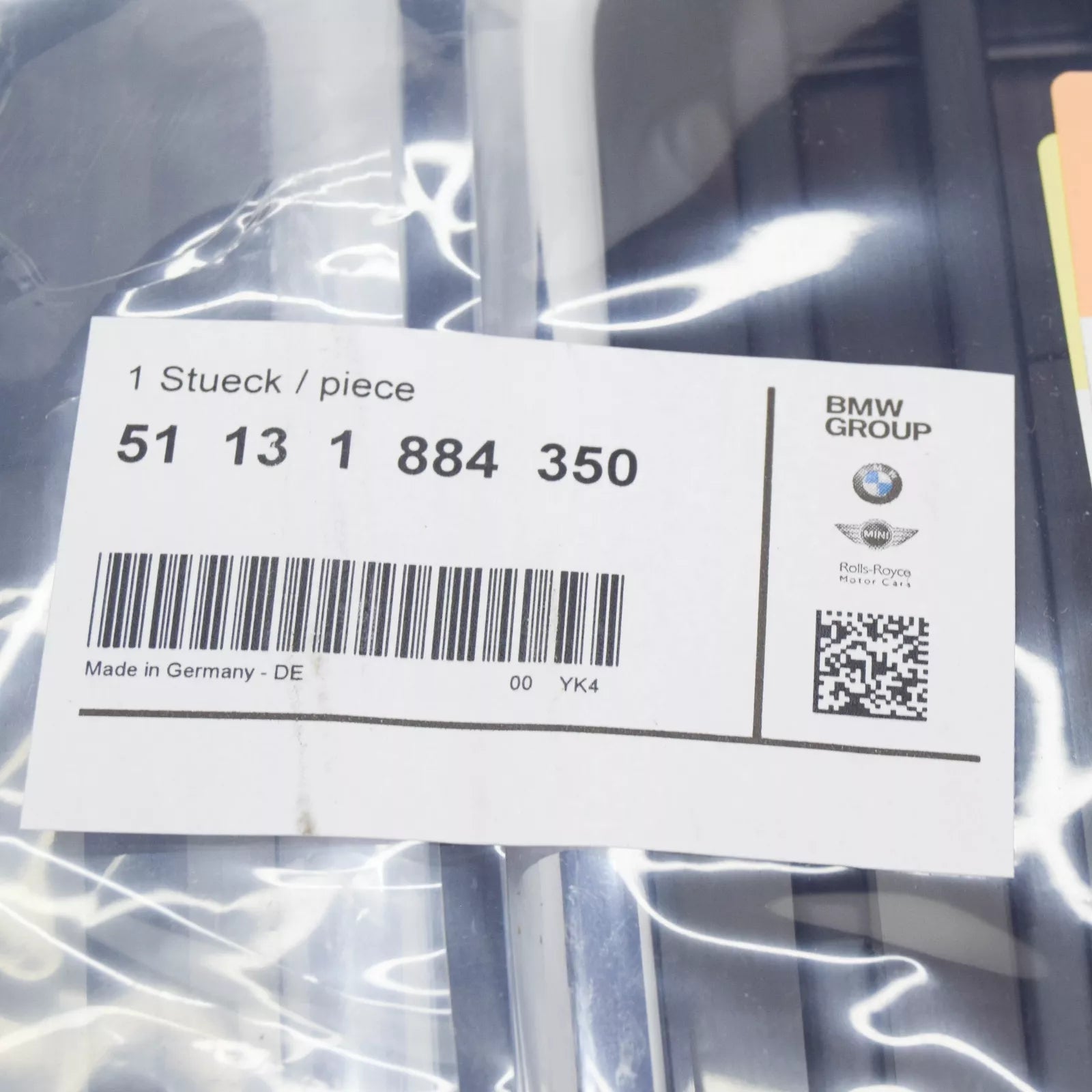 NEW BMW 3 E30 FRONT BUMPER CENTER GRILLE 51131884350 ORIGINAL