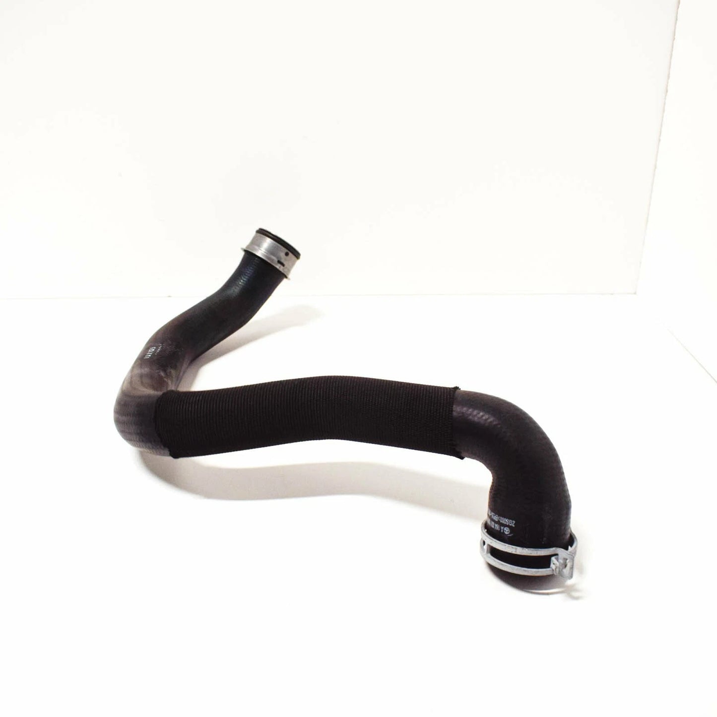 NEW MERCEDES BENZ GL X164 UPPER WATER RADIATOR HOSE  A1645010682 ORIGINAL