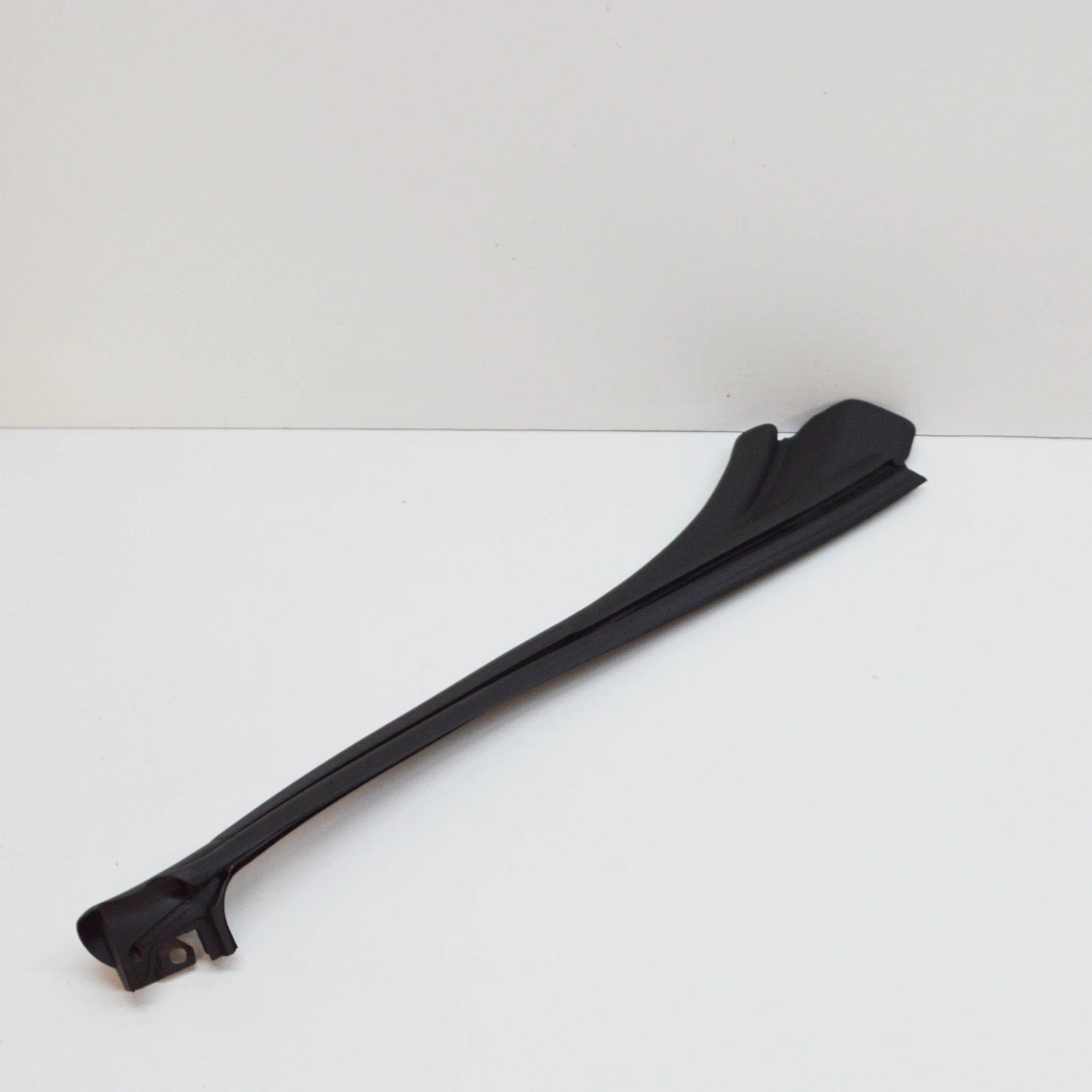 NEW AUDI A3 CABRIO 8V INNER A-PILLAR REINFORCEMENT DOOR SEAL 8V7831721A ORIGINAL