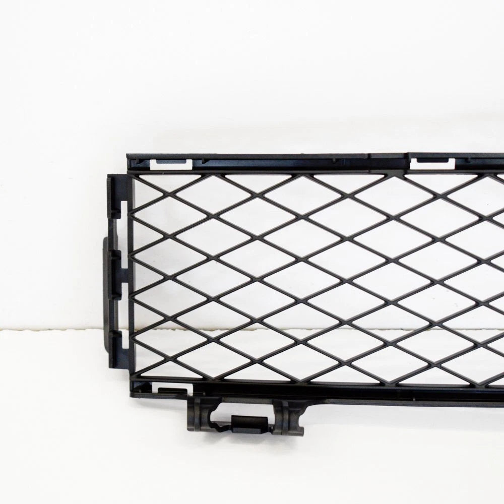 NEW BMW 6 CONVERTIBLE E64 FRONT BUMPER LOWER GRILLE 51117184690 ORIGINAL