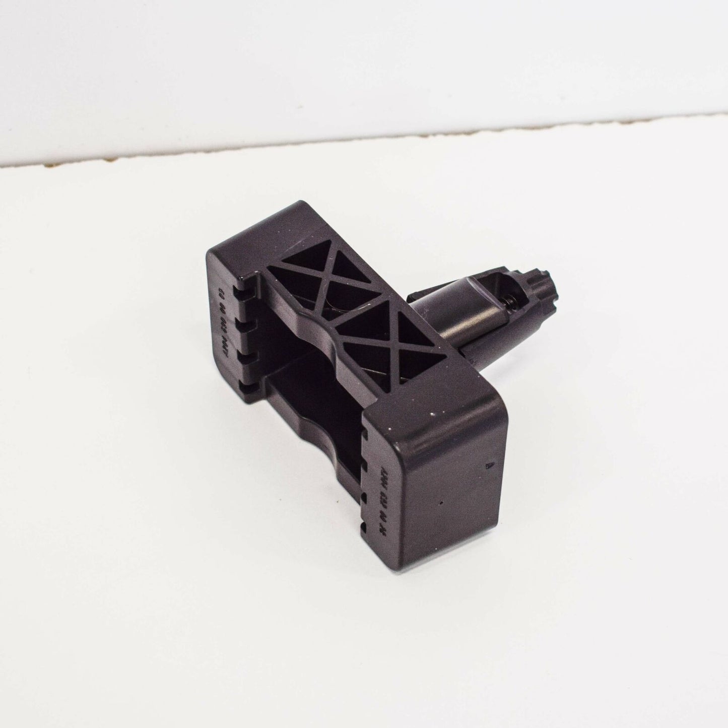 NEW MB GLK-CLASS X204 FRONT RIGHT CAR MOUNTING JACK PAD A2046900009 2015