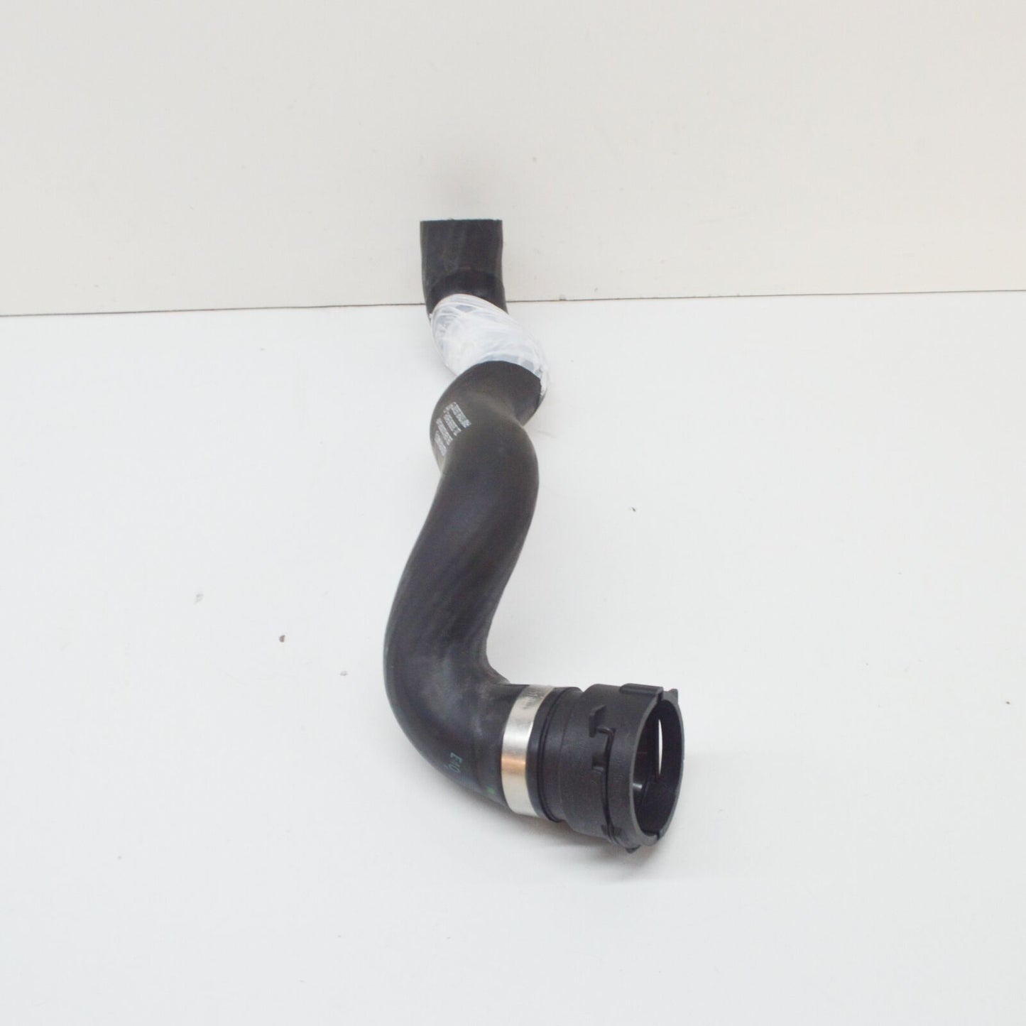 NEW MERCEDES-BENZ S W220 RADIATOR BOTTOM HOSE A2205010482 ORIGINAL