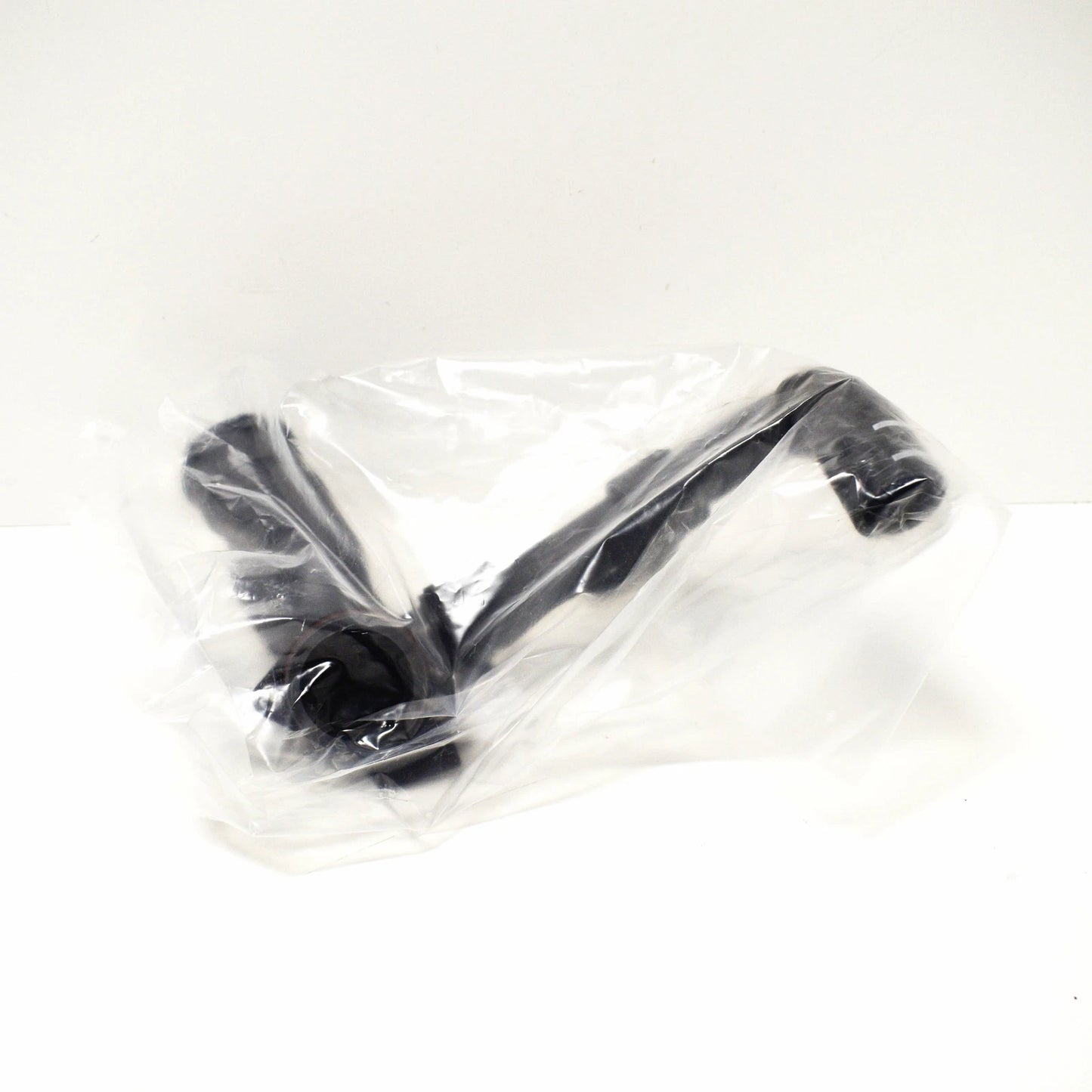 NEW MERCEDES BENZ C W204 WATER OUTLET PIPE HOSE A2712002056