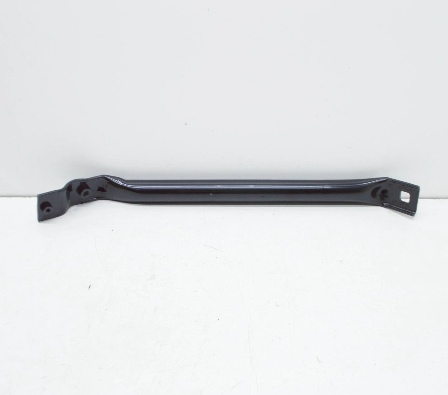 NEW BMW X5 G05 FRONT PANEL RIGHT LOWER SUPPORT 51647469802 ORIGINAL