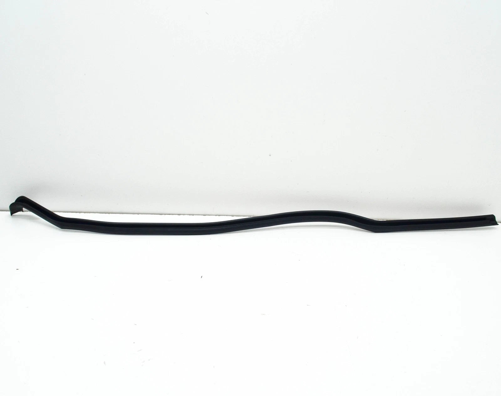 NEW BMW X6 G06 FRONT RIGHT DOOR A-PILLAR GAP SEAL 51769465618 ORIGINAL